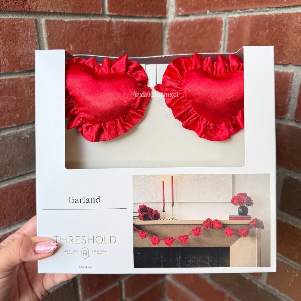 TARGET THRESHOLD VALENTINE'S DAY HEART GARLAND 1CT